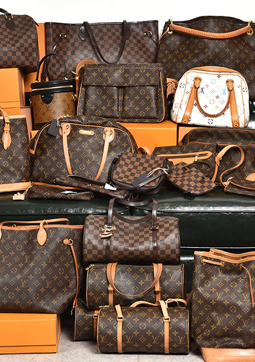 Top Celebs Carrying Louis Vuitton Handbags