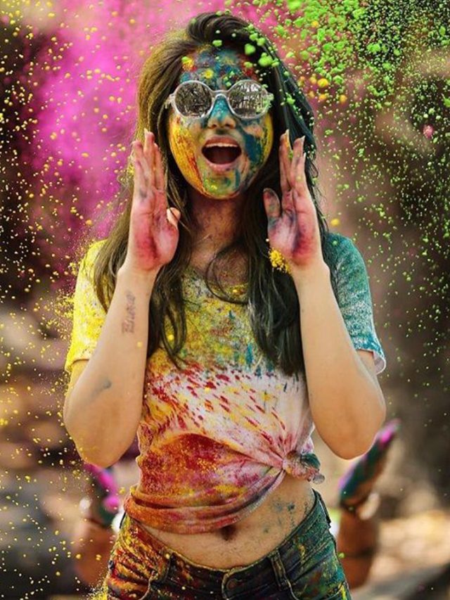 Tips to effectively remove Holi colors from the skin