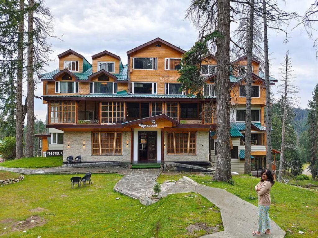 Rosewood Hotel Gulmarg – Tranquility Amidst Pines