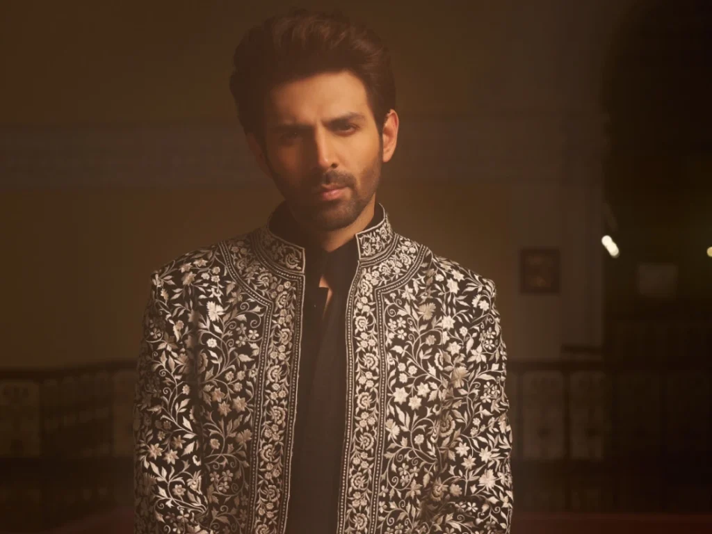 4. Kartik Aaryan’s Earthy-Toned Fusion Wear