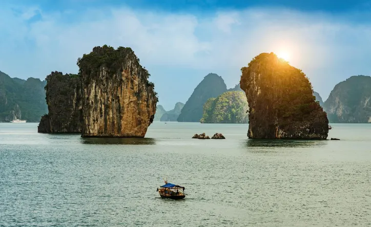 Vietnam (Ha Long Bay)